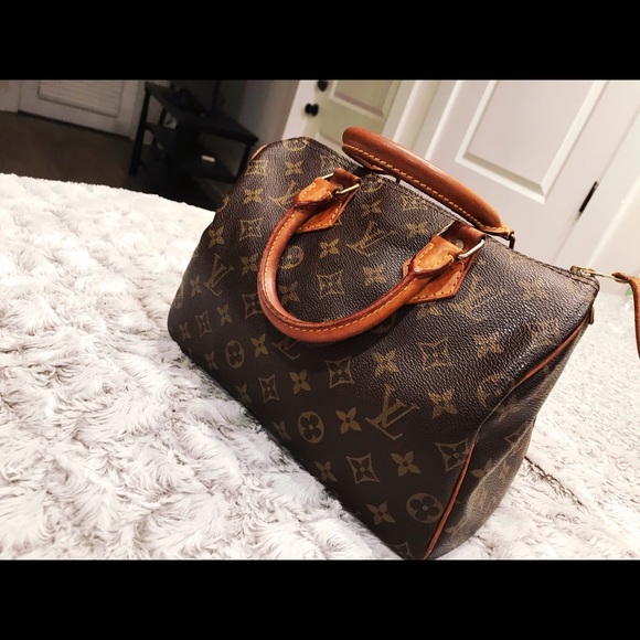 Louis Vuitton Handbags - Authentic Louis Vuitton Speedy 25